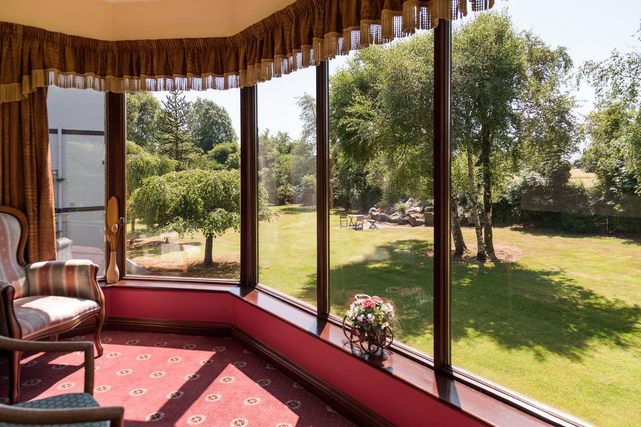 Kathleens Country House Lower Coolcorcoran Екстер'єр фото