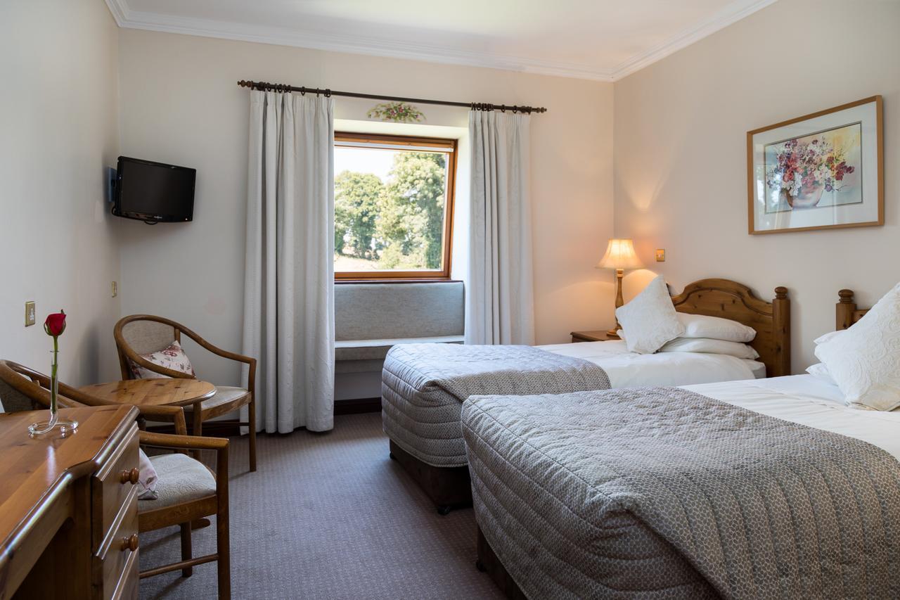 Kathleens Country House Lower Coolcorcoran Екстер'єр фото